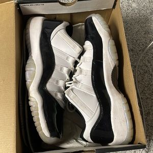 Emerald green low top 11’s Jordan’s